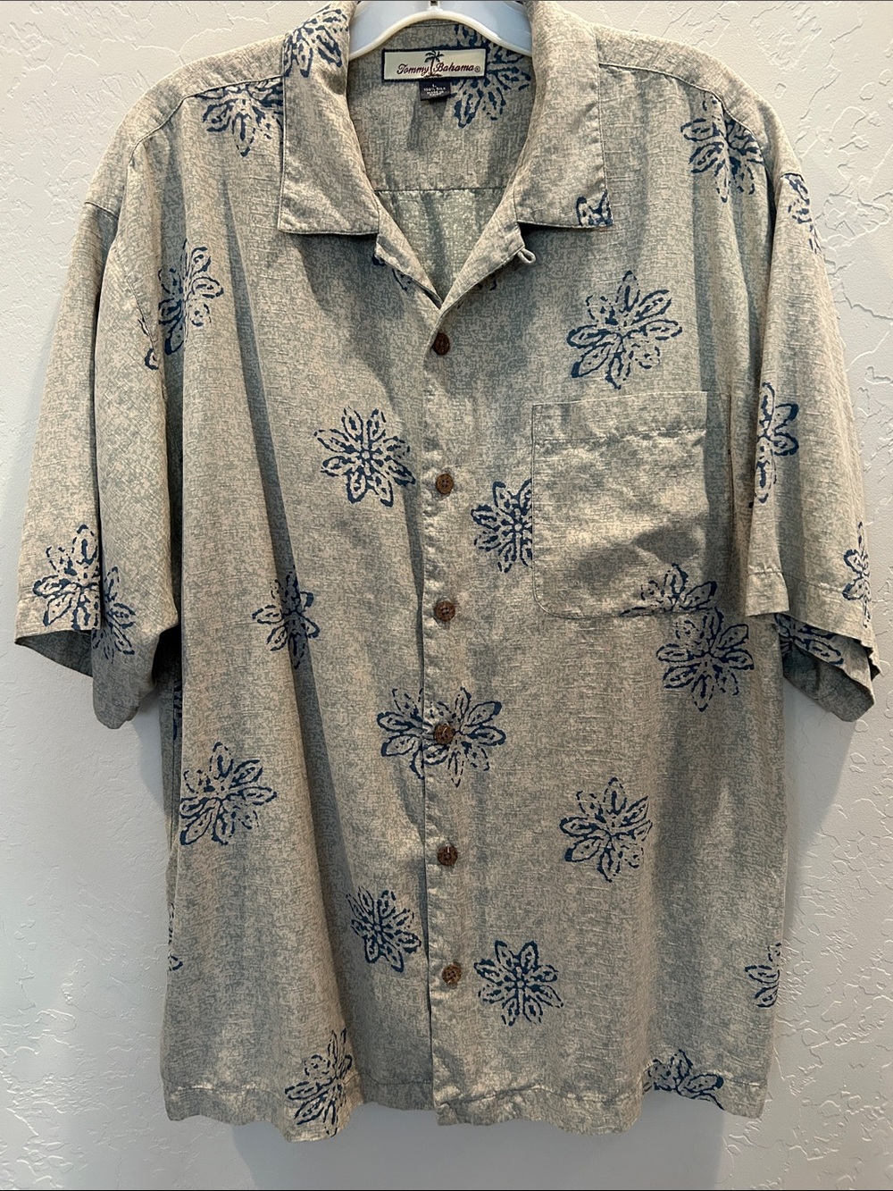 Tommy Bahama men’s s/s silk shirt, L